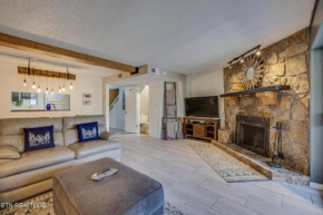 Large Modern-style Condo W Pool, Gym, Game Room